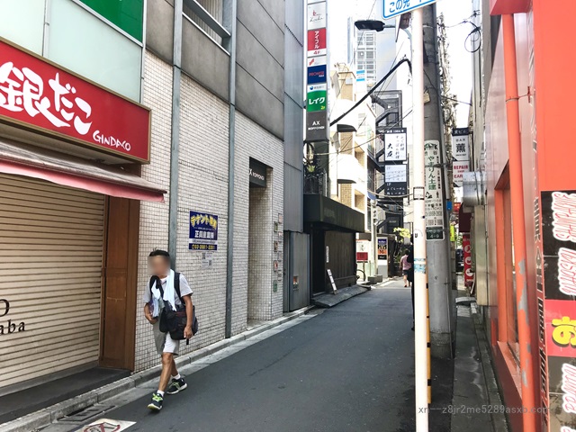 プロミス 六本木交差点自動契約コーナー